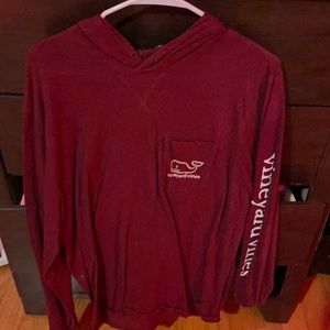Vineyard vines hooded T shirt Medium